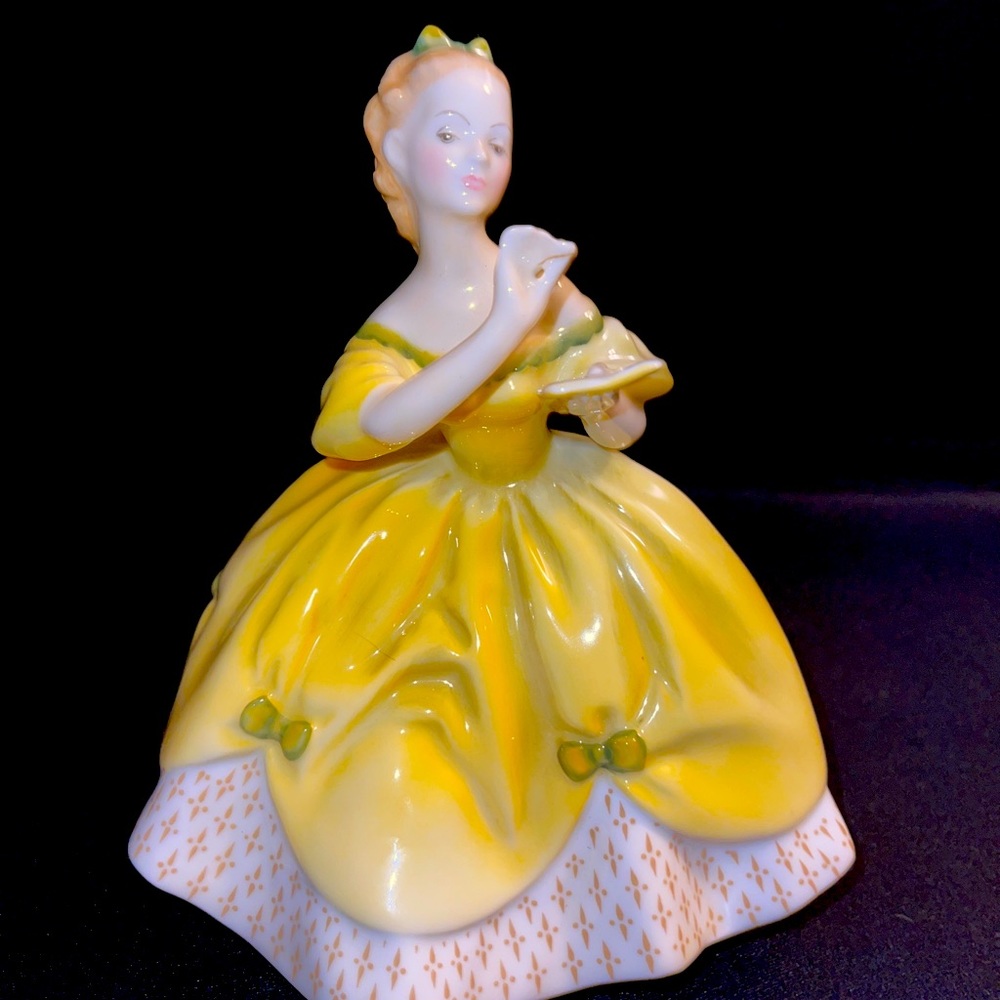 ROYAL DOULTON THE LAST WALTZ HN 2315 FIGURINE 1965